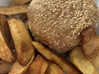 Frank's On the Avenue