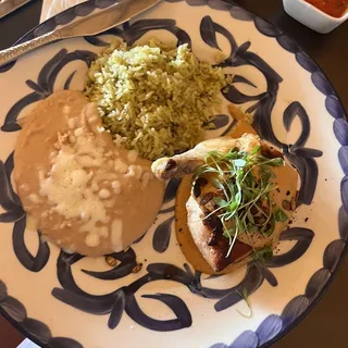 Pollo en Mole Blanco