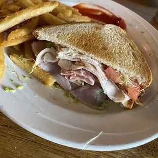 Sorry already ate half of my club! It&apos;s huge and ohhh so good!!!