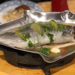 Steamed whole fish spicy