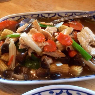 S7. Baby Corn & Mushroom Lunch Special