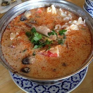 24. Vegetable Soup with Seafood