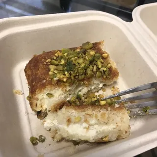 Kanafeh (1 Slice)