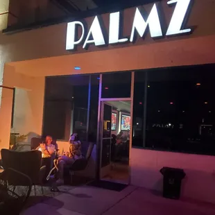 The hookah store front