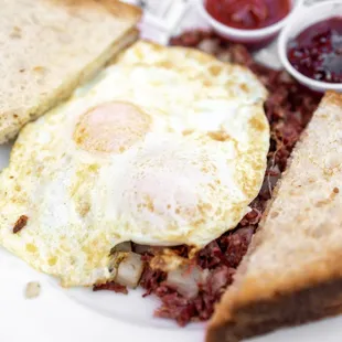 Corned Beef Hash &amp; Eggs ($18)