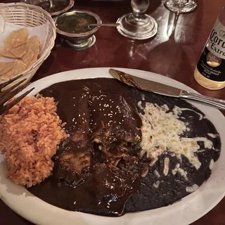 Enchiladas De Mole