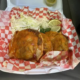 3 Gorditas