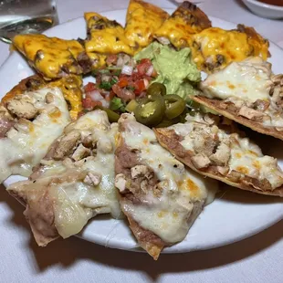 The Mixed Beef &amp; Chicken Fajita Nachos