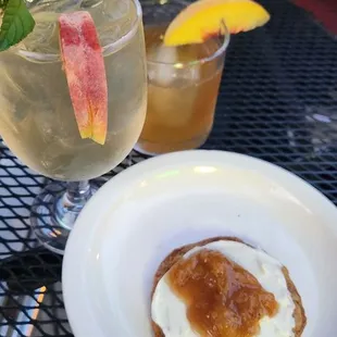 Tree Ripe fruit peach menu ar Palomino