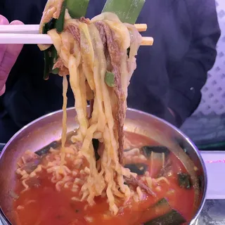 YukGaeJang with Noodle