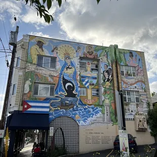 Mural on the side of the restaurant.