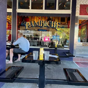 Lots of outdoor seating