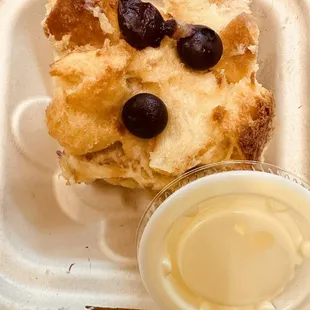 Bread pudding and sauce