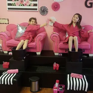 Mrs. Lisa truly made them feel like Princesses!