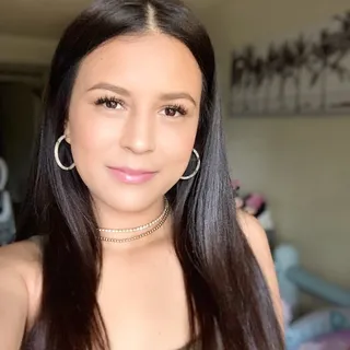 Denisse F.