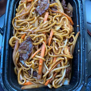 Combination Lo Mein Noodles without Chicken