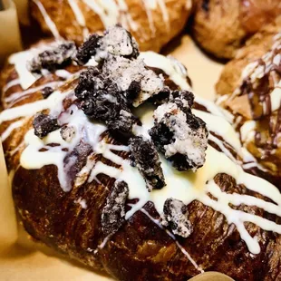 Cookies &amp; Cream Croissant