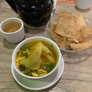 Wonton soup