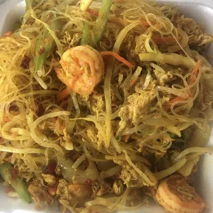 Singapore noodles with shrimp