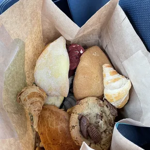 variety of pan dulce