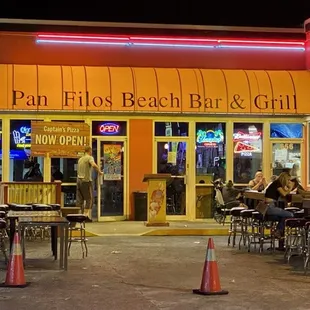 the outside of a restaurant