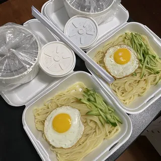 2. Tray of Seafood in Noodle with Black Soybean Sauce