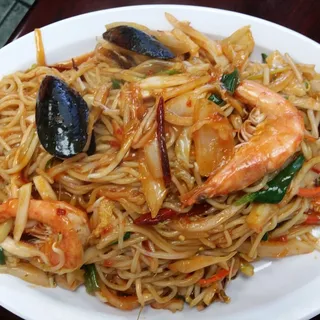 8. Special Stir-Fried Noodle with Seafood
