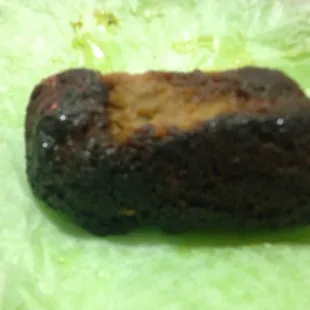 Es esto bueno noo esto está en malas condiciones este es el pan que vende la pastelería Lourdes muy mala calidad