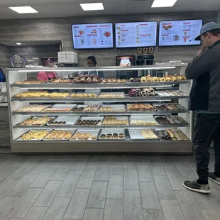 Huge selection on donuts
