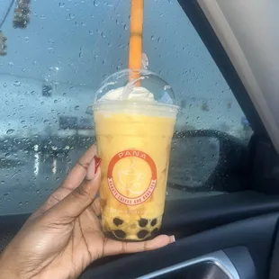 mango smoothie with tapioca boba pearls
