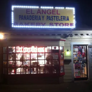 the front of a bakery