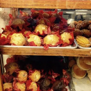 Almond and chocolate cupcakes