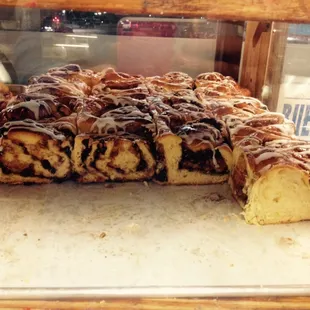 Cinnamon rolls. Hmmmm they smell so good!!!