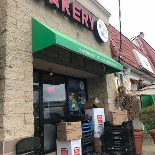 the outside of a bakery