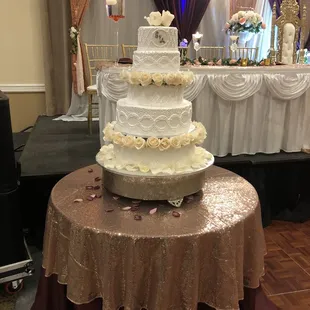 Los mejores pasteles para toda ocasión estamos a sus órdenes