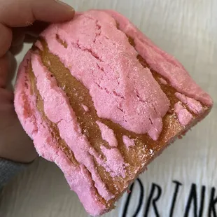 Pink pan dulce