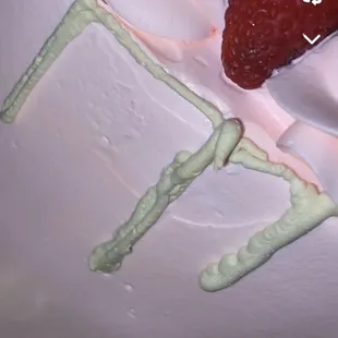 I screenshot some pictures of the cake