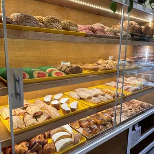 food, donuts, dough desserts