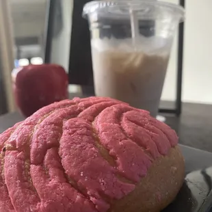 Pink Concha