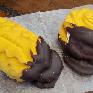 Sweet bread with chocolate