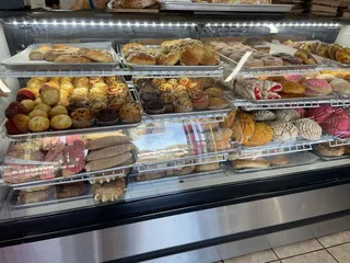 Delizias Bakery