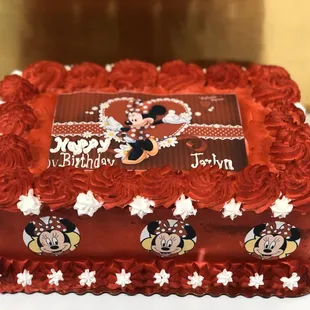 Minnie Mouse cake