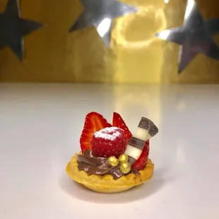 Chocolate and fruit tarts