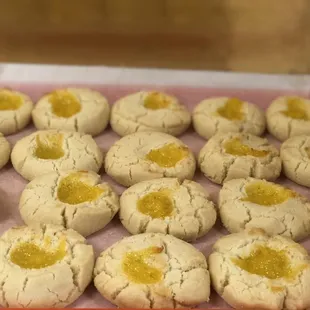 Pineapple cookies for your banquet and parties, you can also order at Postmate for delivery