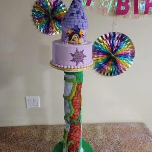 A Rapunzel birthday cake!