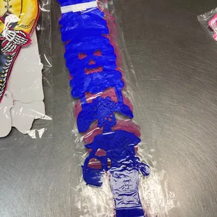 Catrina streamer . Tenemos serpentinas de Catrinas para tu festejo de dia de los muertos