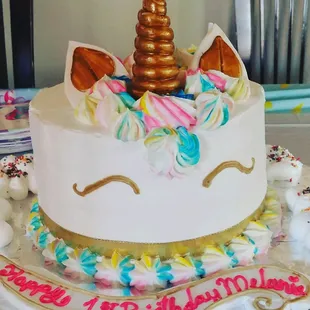 a unicorn cake