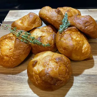 Seasonal potato bread sold only during thanksgiving and sometimes during Christmas.