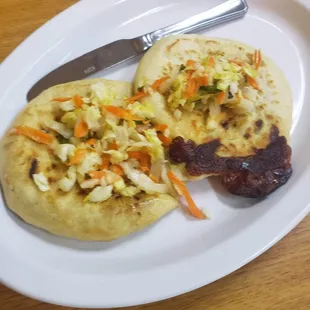 Pupusa - Chicharon y Queso (pork skin and cheese)