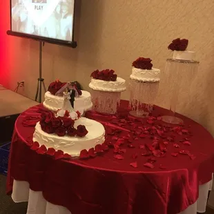 Custom rose wedding cake.